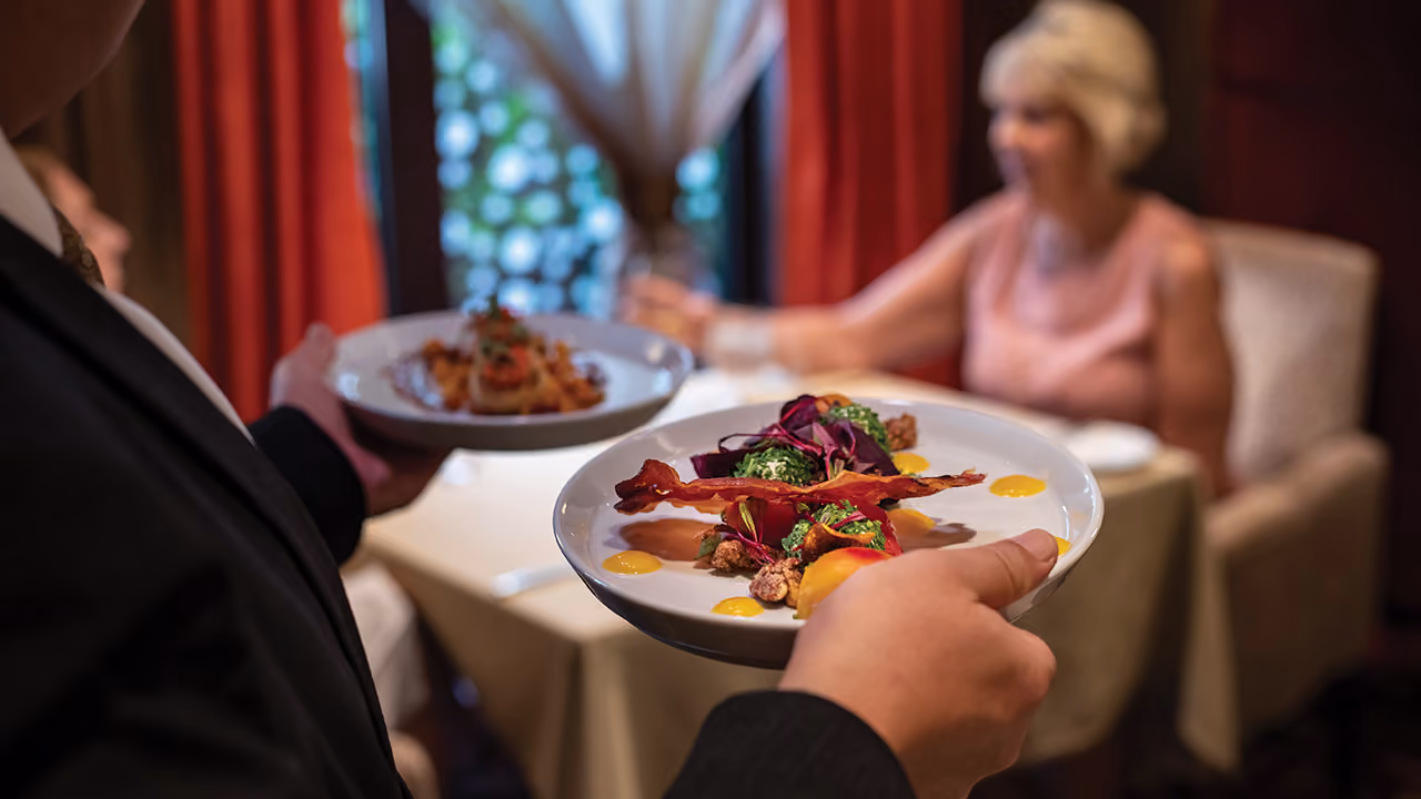 SPECIALTY DINING